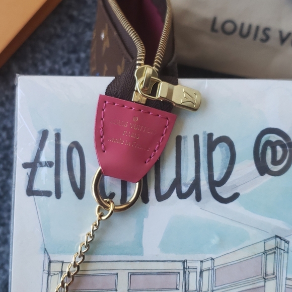 BRAND NEW Louis Vuitton Vivienne Mini Pochette - Picture 4 of 8